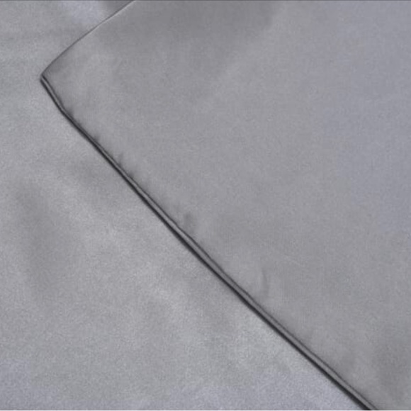 Set of 2 Gray Luxury Satin Pillow Cases 100% Polyester - Picture 2 of 7